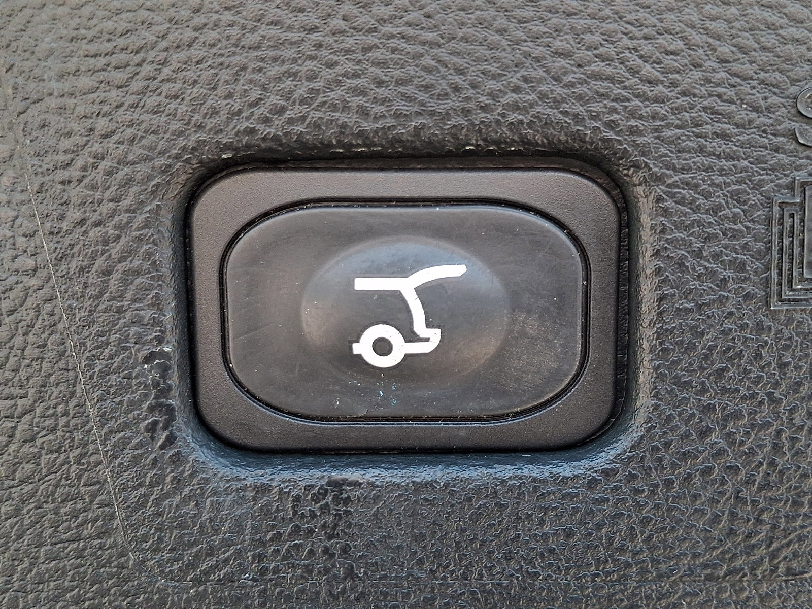 Certified 2022 Ford Edge SEL w/ Convenience Package image 30