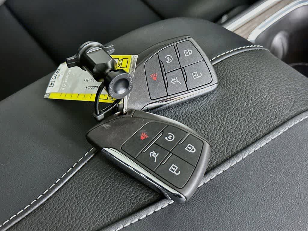 Used 2026 GMC Acadia Denali w/ Super Cruise Package FWD image 21