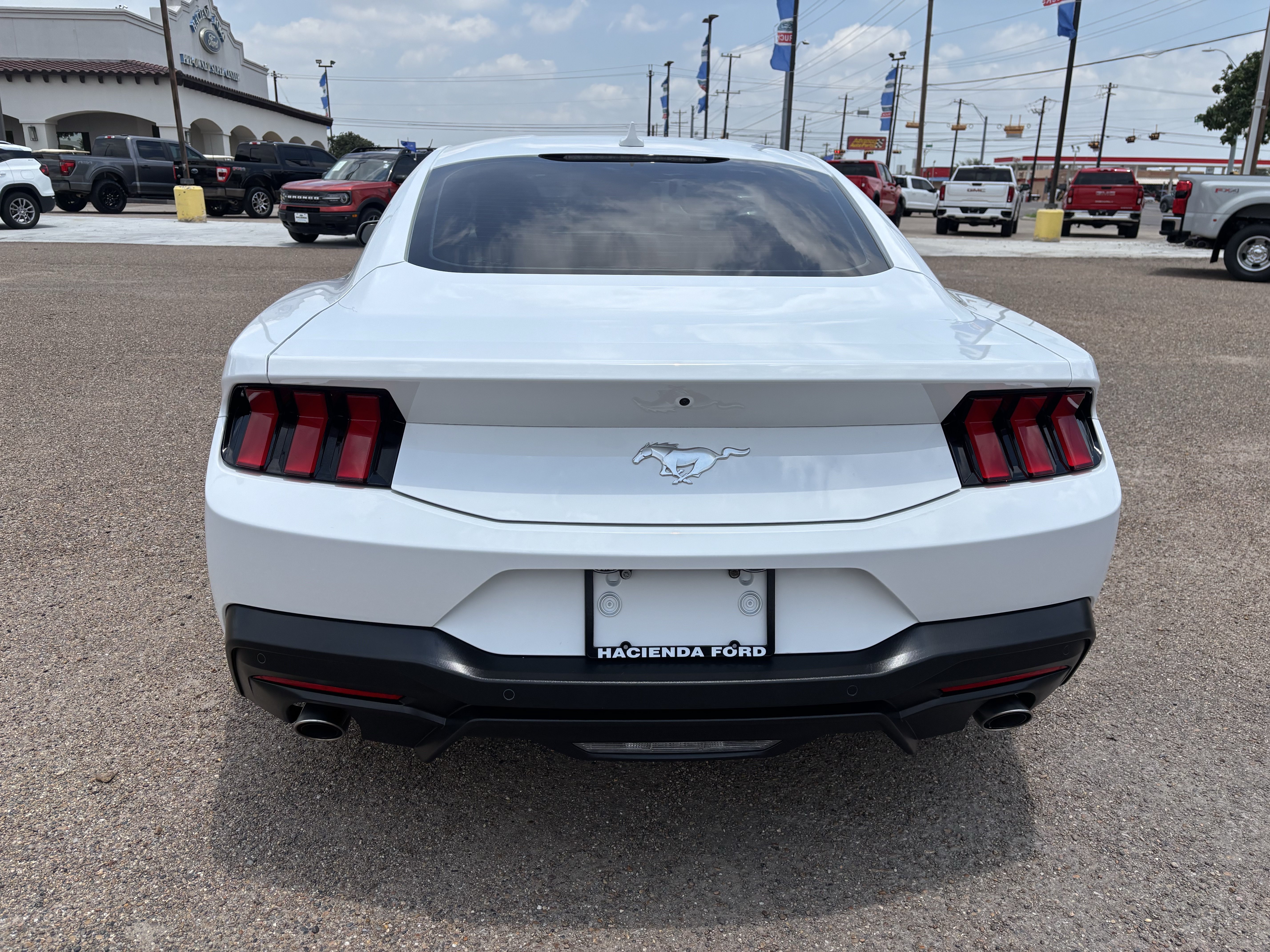 Certified 2025 Ford Mustang Coupe RWD image 3