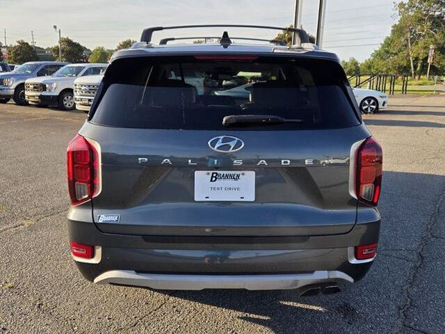 Used 2022 Hyundai Palisade Limited w/ Cargo Package FWD image 11