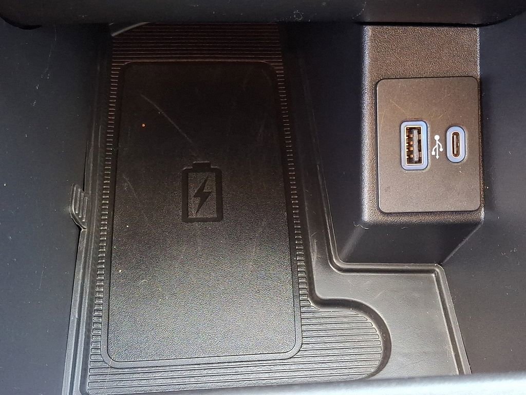 Certified 2022 Ford Edge SEL w/ Convenience Package image 24