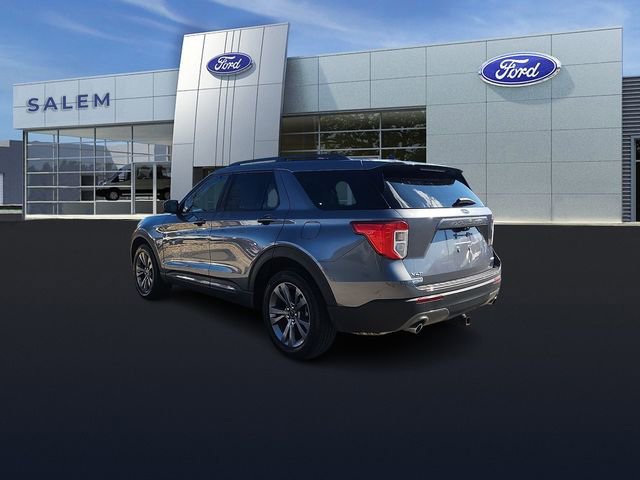Certified 2022 Ford Explorer XLT w/ Equipment Group 202A AWD/4WD image 4