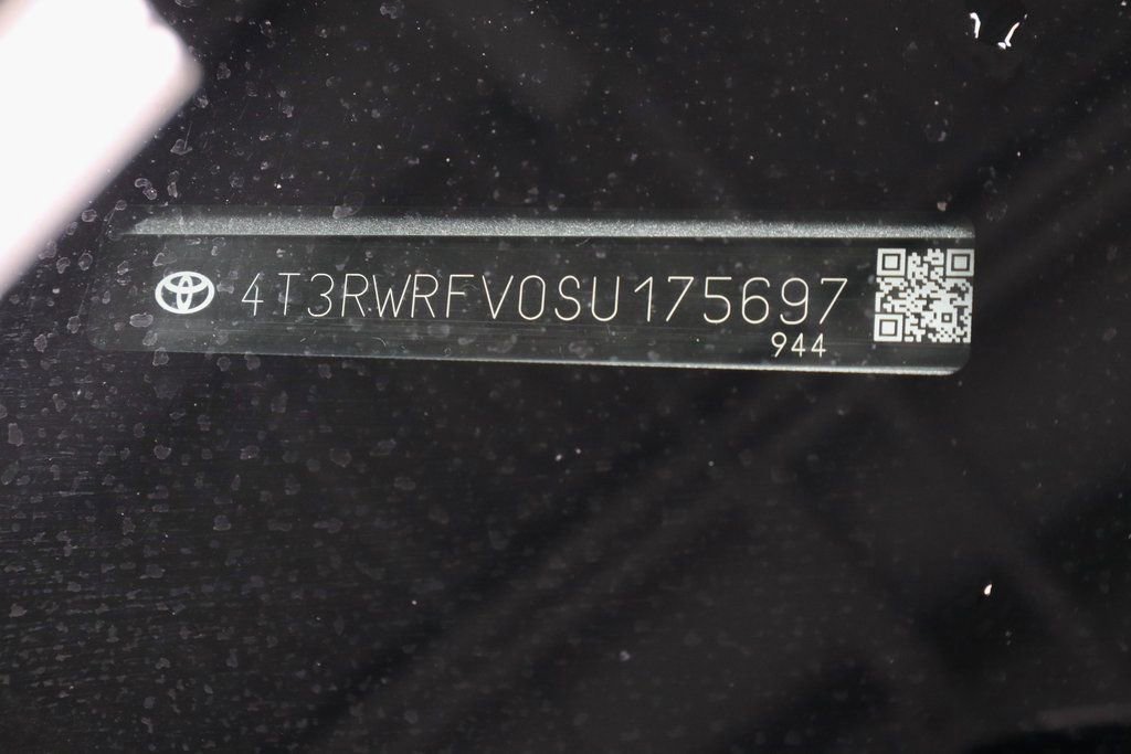 Used 2025 Toyota RAV4 XLE image 34