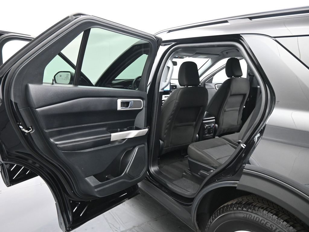 Certified 2022 Ford Explorer XLT image 18