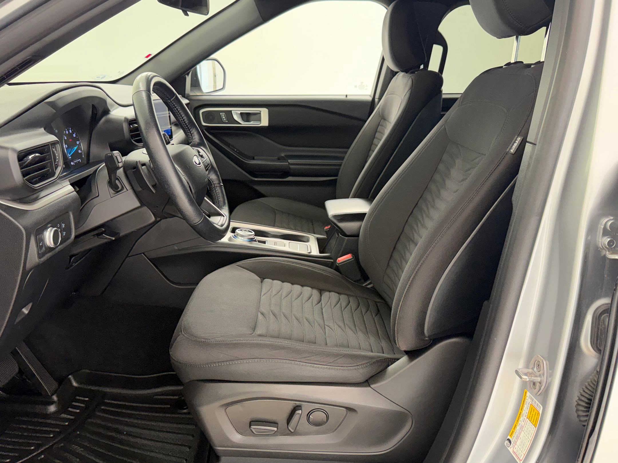 Certified 2020 Ford Explorer XLT image 11