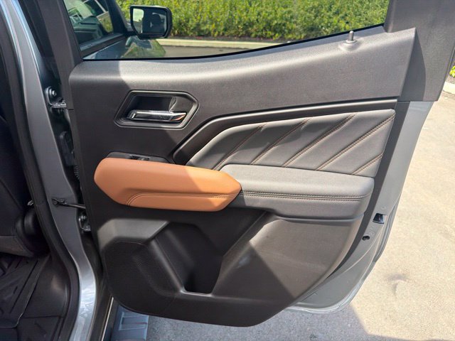Used 2025 GMC Canyon AT4 AWD/4WD image 21