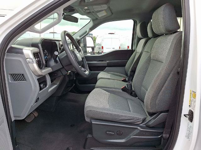 Certified 2025 Ford F250 XLT AWD/4WD image 13