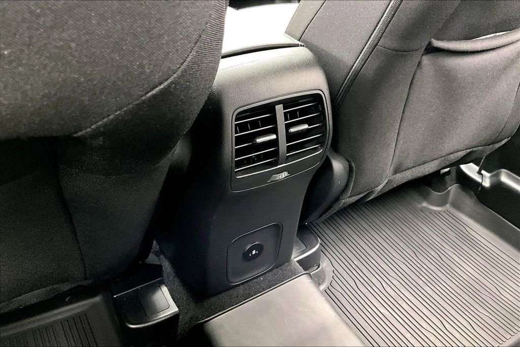 Certified 2025 Ford Escape Active w/ Active Premium Tech Pack FWD image 33