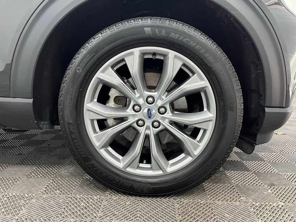 Certified 2023 Ford Explorer Limited w/ Equipment Group 301A image 17