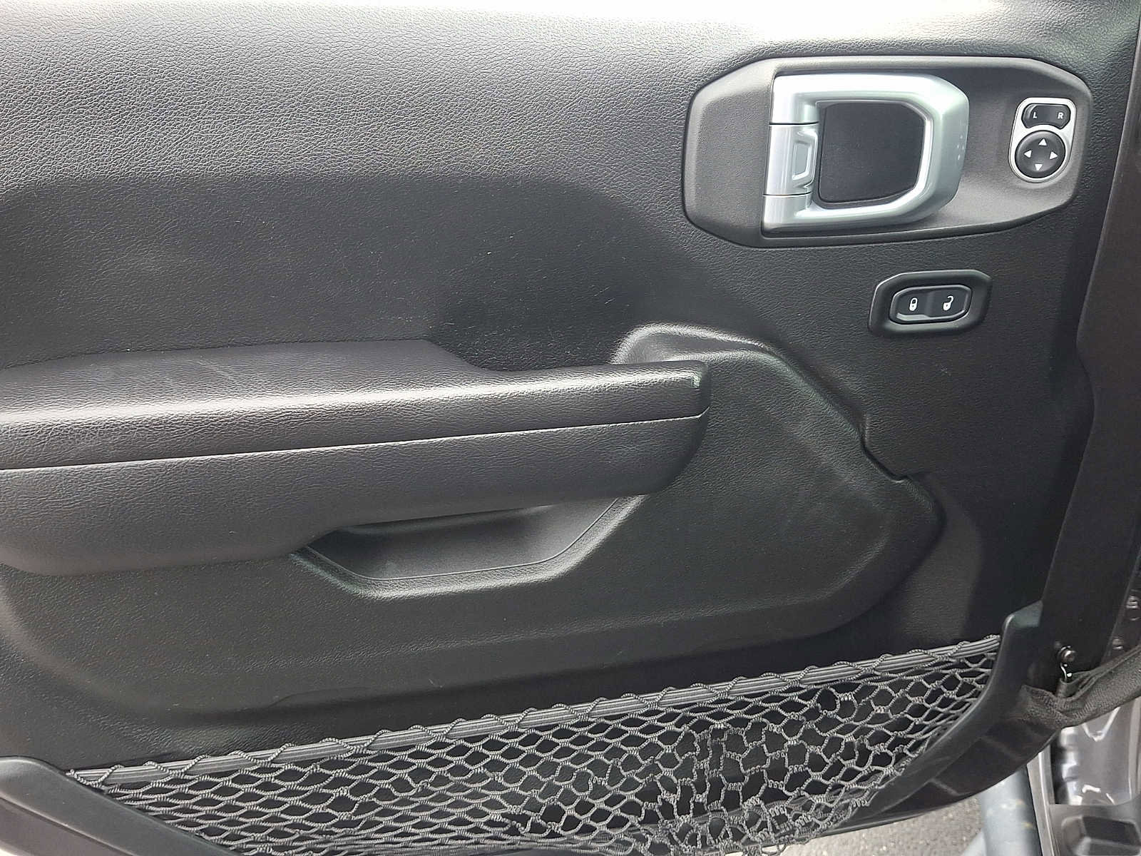 Used 2021 Jeep Wrangler Unlimited Sport image 12