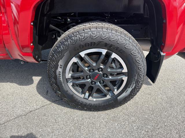 Used 2024 Toyota Tacoma TRD Sport AWD/4WD image 19
