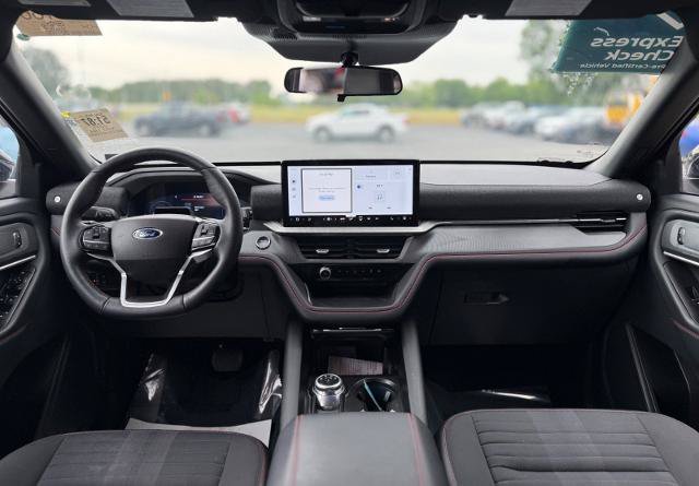 Certified 2025 Ford Explorer ST-Line w/ ST-Line Street Pack AWD/4WD image 12