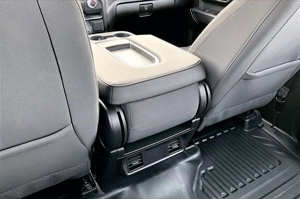 Used 2024 GMC Sierra 2500 Pro image 34