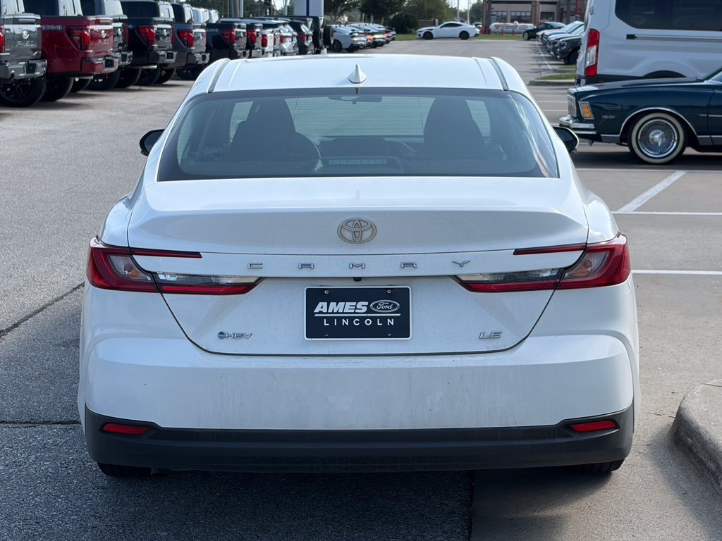 Used 2025 Toyota Camry LE FWD image 5
