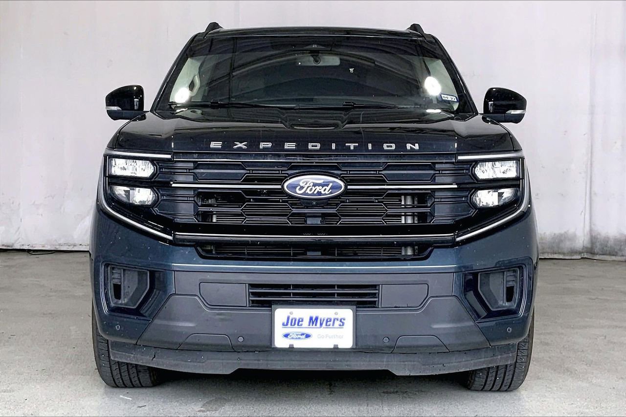 Certified 2025 Ford Expedition Max Active RWD image 3