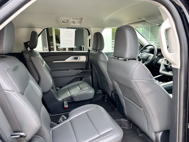 Certified 2025 Ford Explorer Active w/ Active Comfort Package AWD/4WD image 42