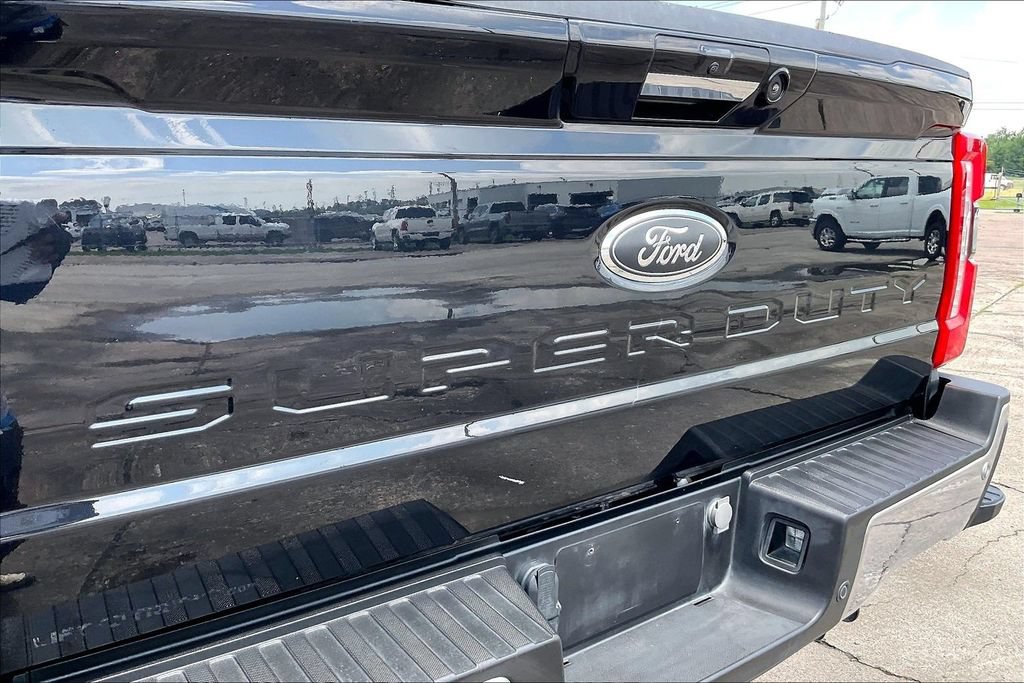 Certified 2024 Ford F250 Lariat w/ Lariat Ultimate Package AWD/4WD image 27