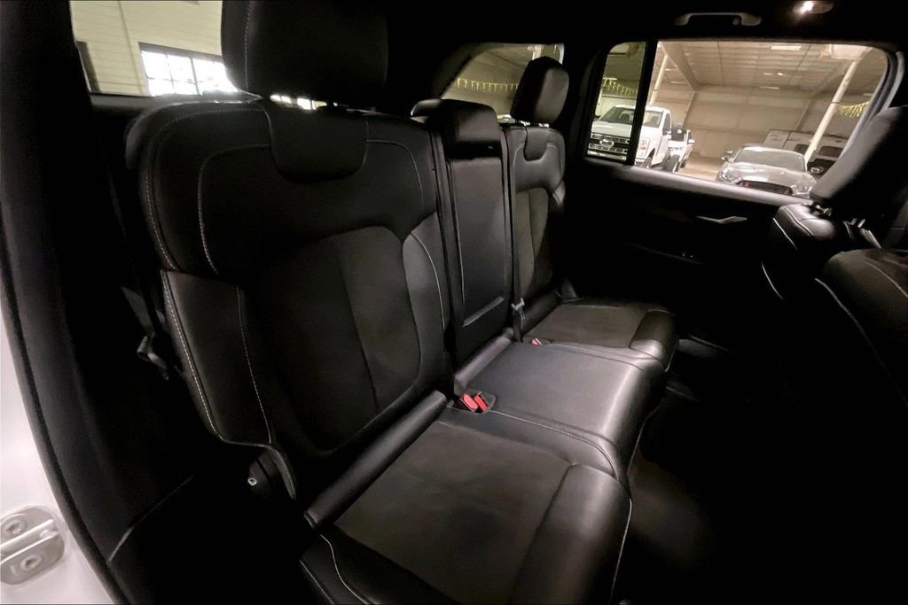 Used 2023 Jeep Grand Cherokee Altitude image 25