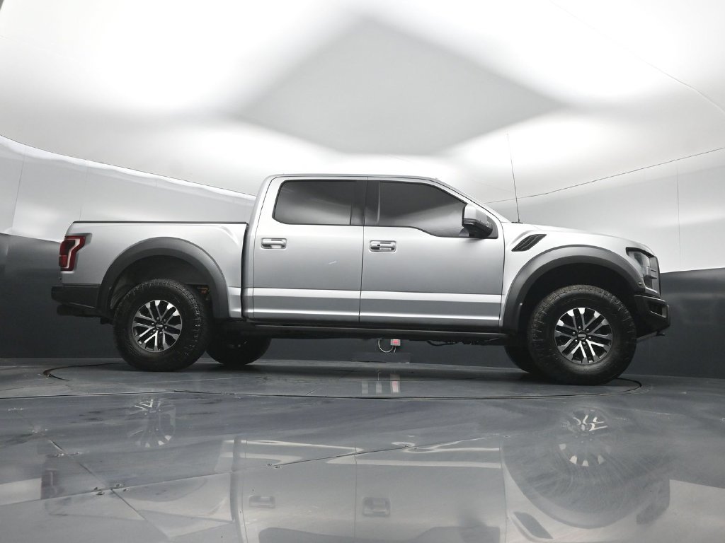 Certified 2019 Ford F150 Raptor w/ Equipment Group 802A Luxury AWD/4WD image 47