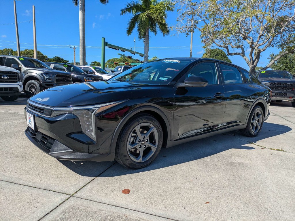 Used 2025 Kia K4 FWD image 7
