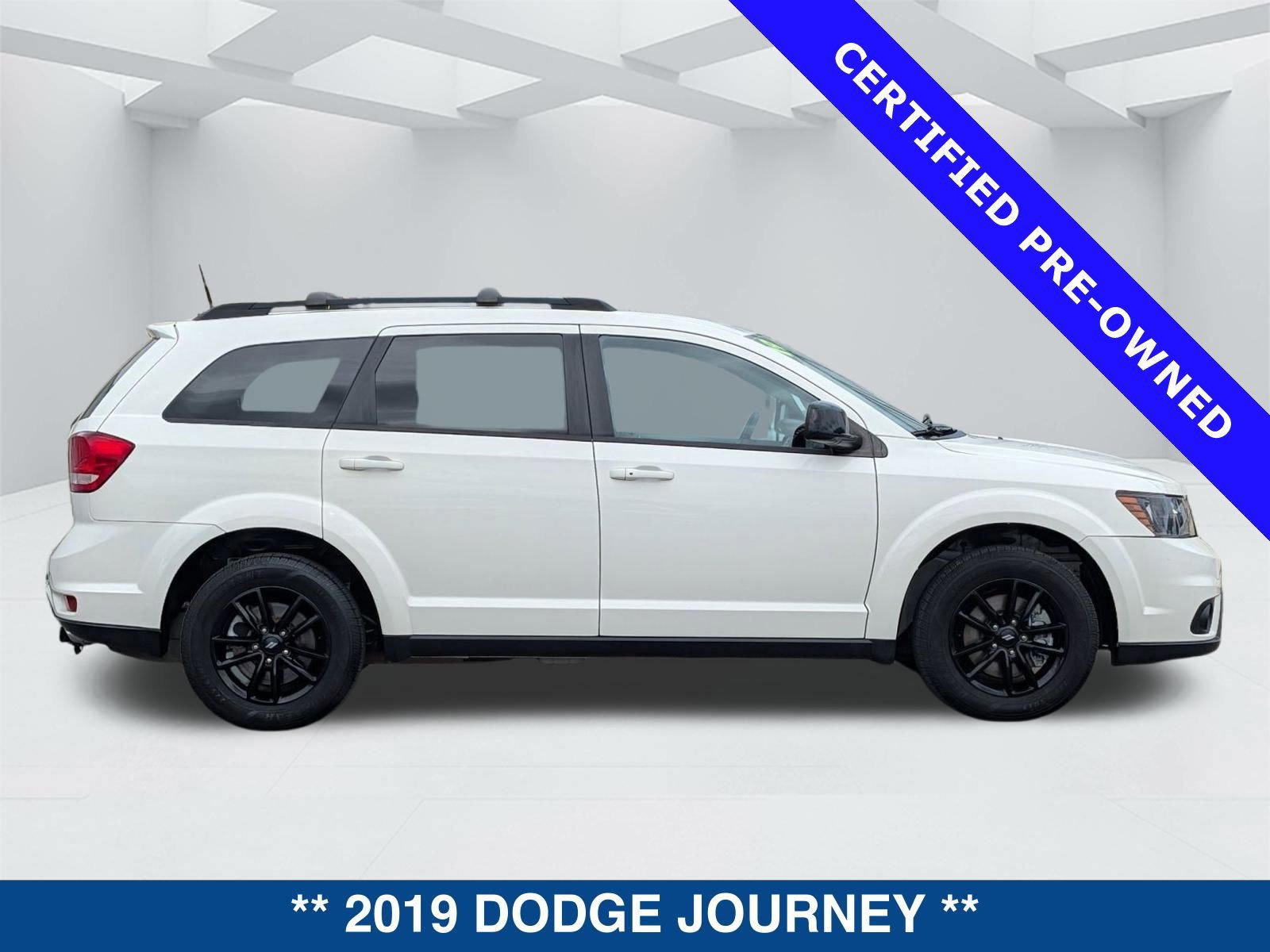 Used 2019 Dodge Journey SE w/ Blacktop Package image 6