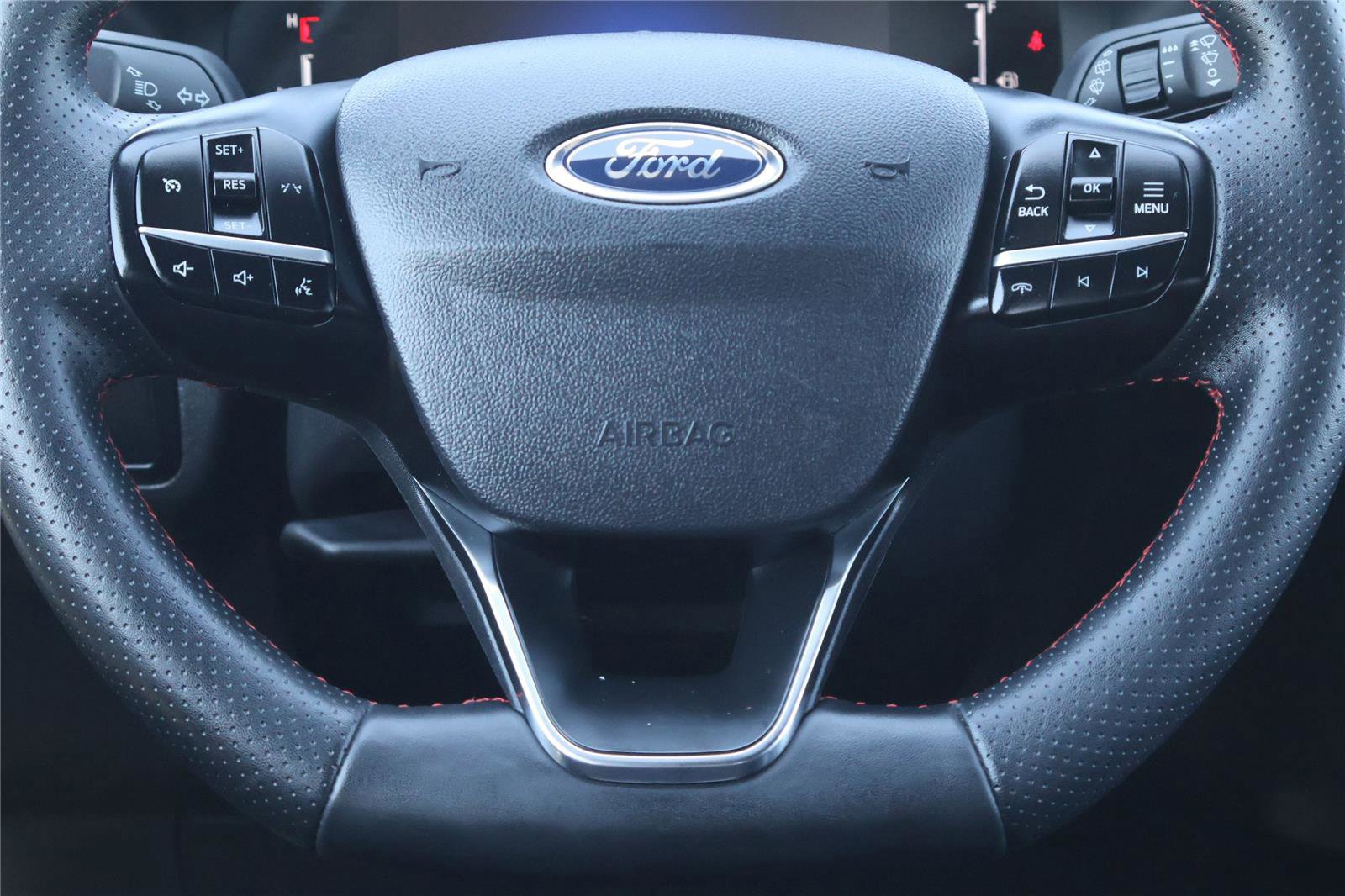 Certified 2024 Ford Escape ST-Line w/ Equipment Group 301A image 18