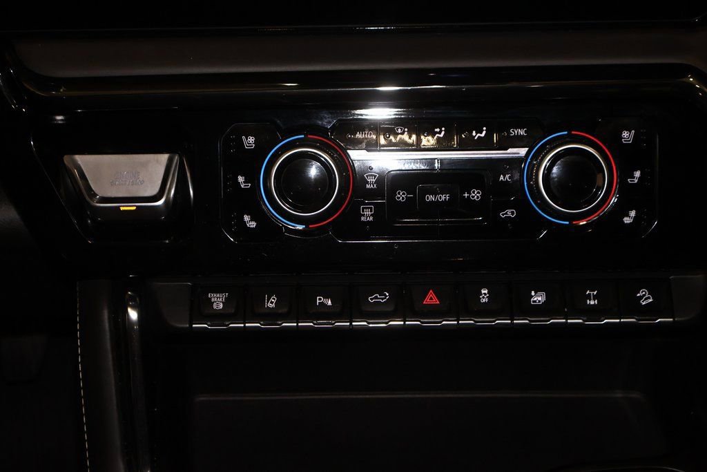 Used 2024 GMC Sierra 2500 AT4X w/ AT4X AEV Edition image 38