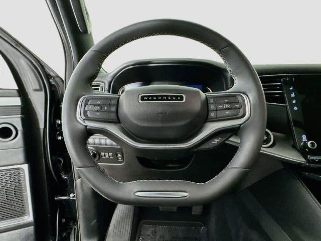 Used 2023 Jeep Wagoneer Series II RWD image 16