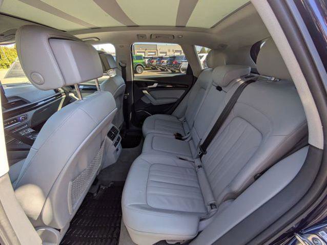 Used 2020 Audi Q5 2.0T Premium w/ Convenience Package image 29