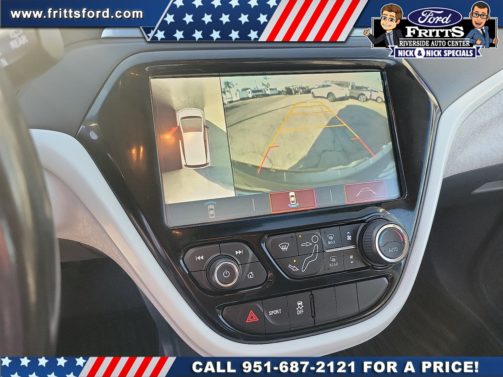 Used 2019 Chevrolet Bolt Premier w/ Infotainment Package FWD image 10