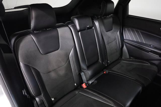 Certified 2019 Ford Edge ST w/ Cold Weather Package AWD/4WD image 11