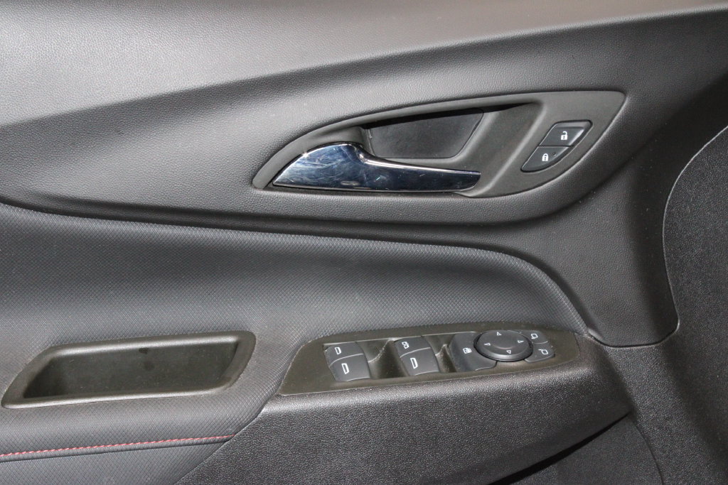 Used 2023 Chevrolet Equinox RS FWD image 24