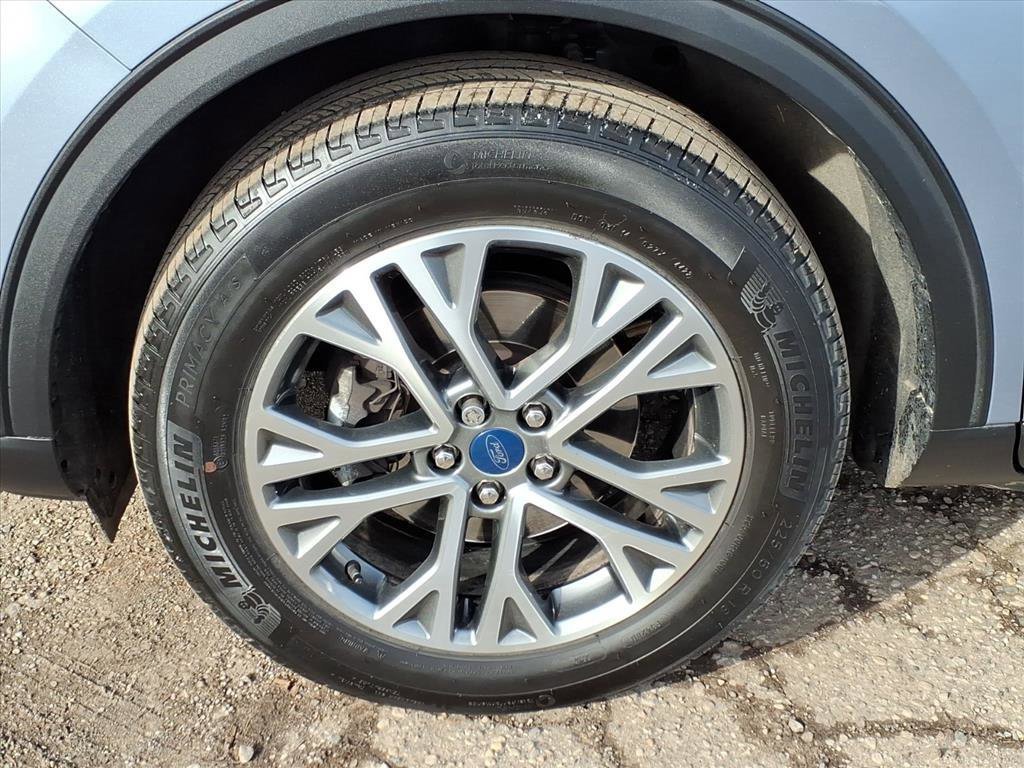 Certified 2022 Ford Escape SEL image 9