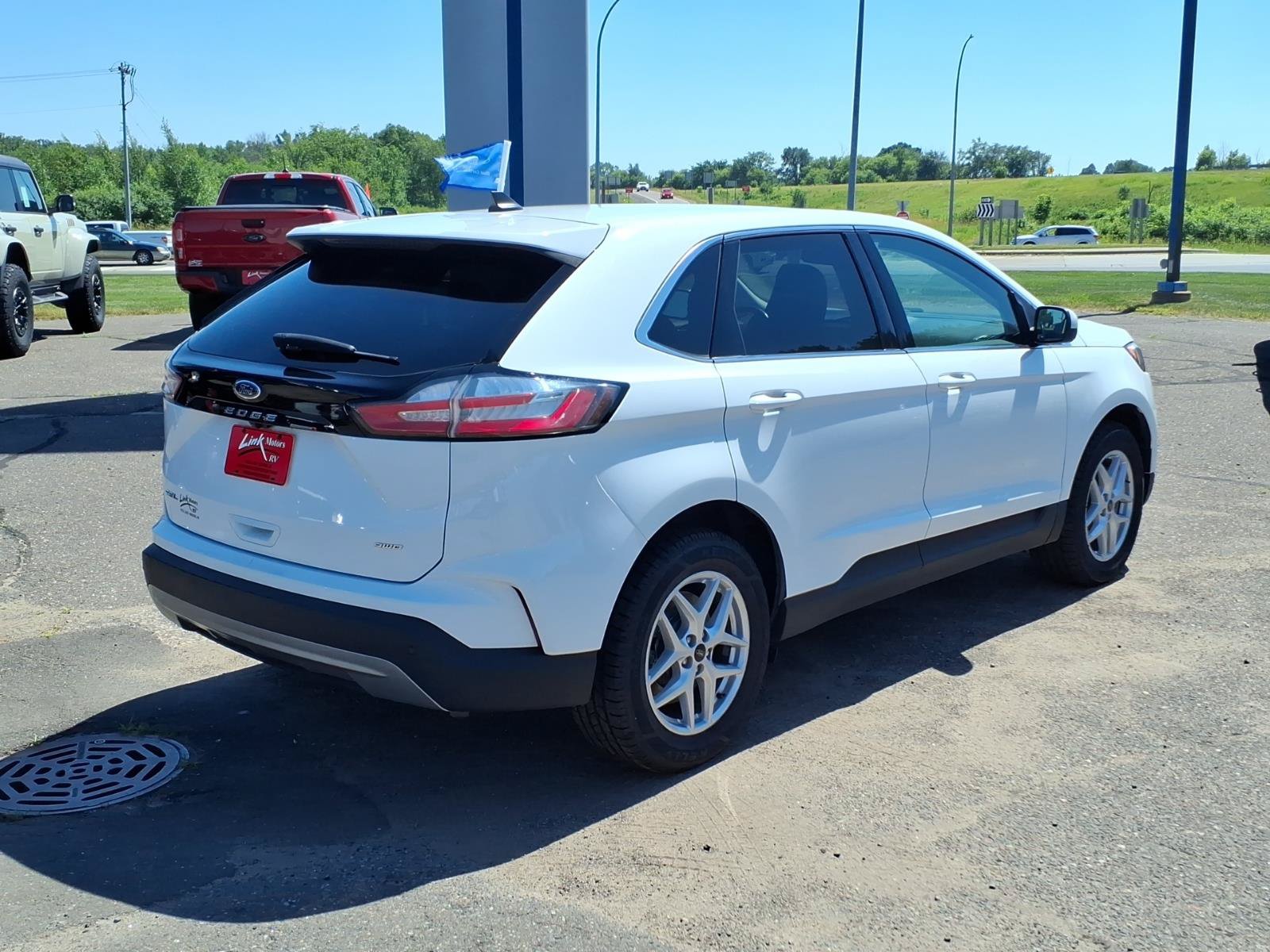 Certified 2024 Ford Edge SEL AWD/4WD image 6