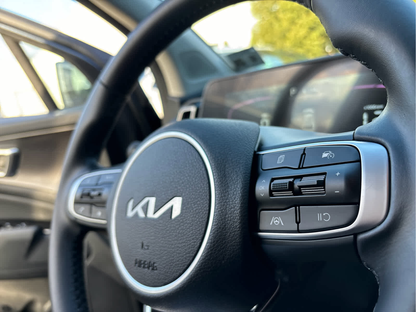 Used 2023 Kia Sportage EX image 13