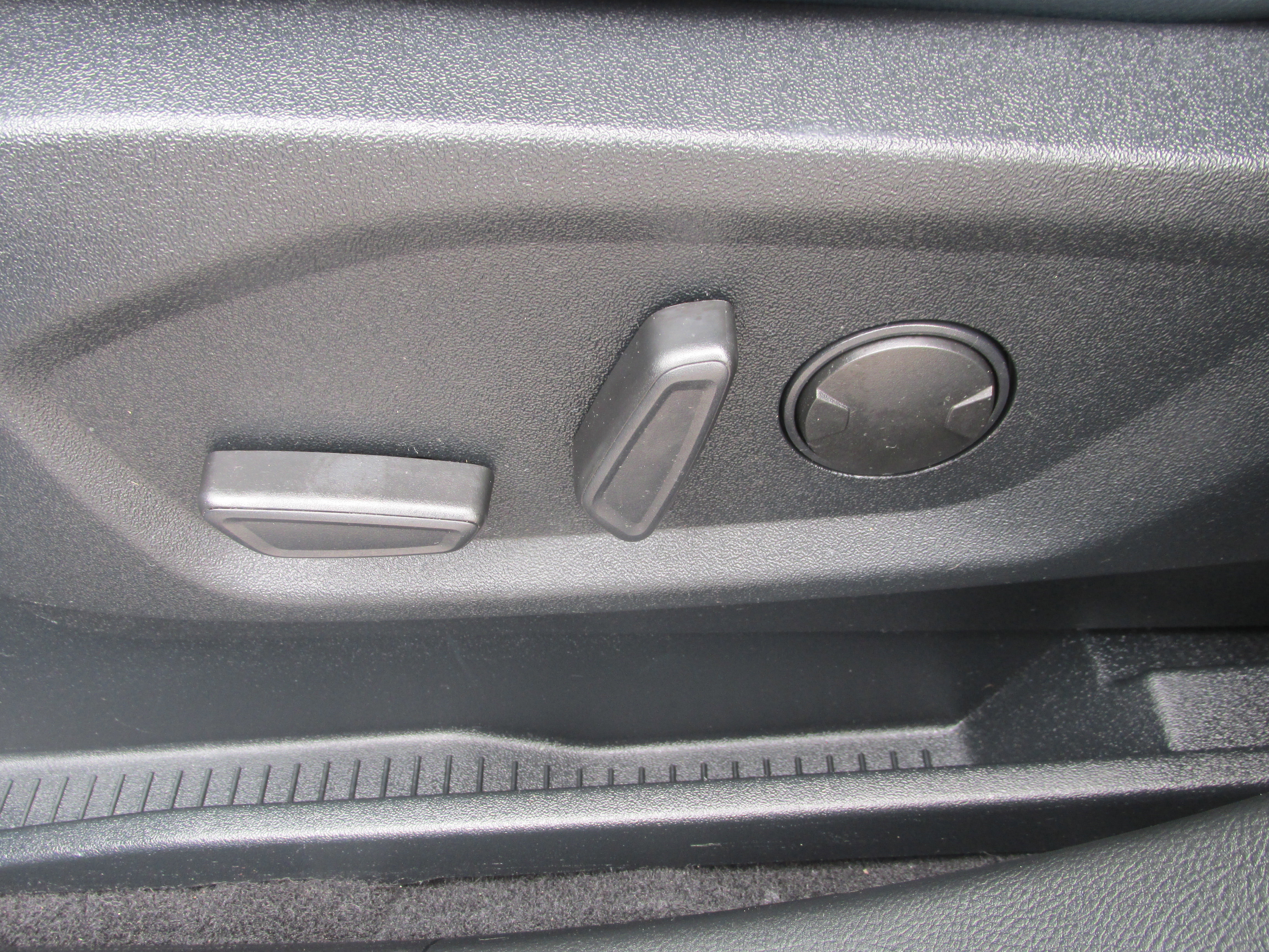 Certified 2022 Ford Edge SEL w/ Sport Appearance Package image 30