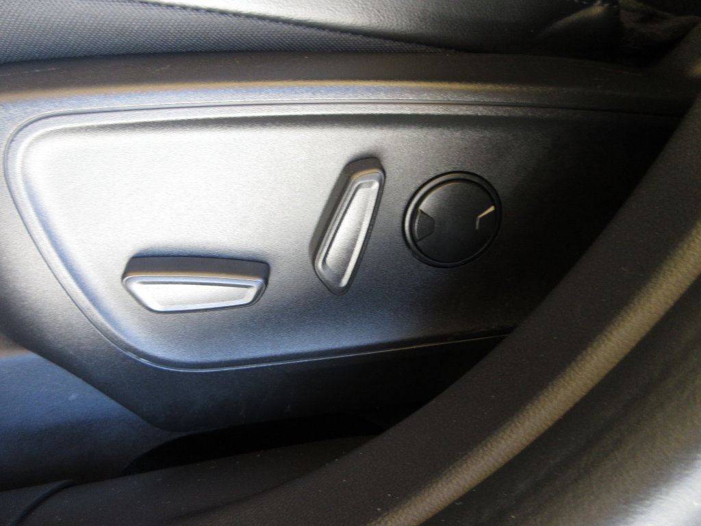 Certified 2023 Ford Escape ST-Line AWD/4WD image 13