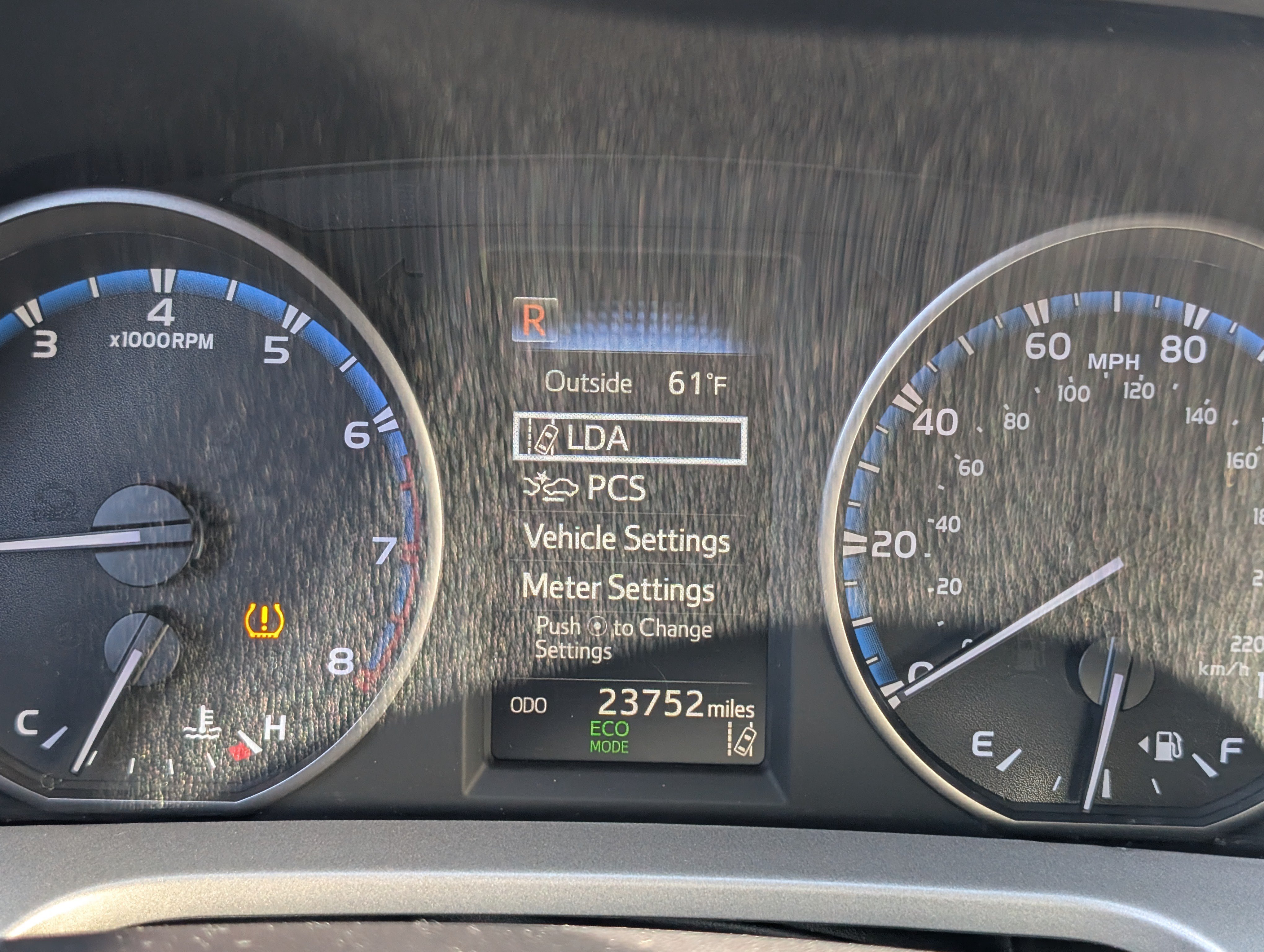 Used 2018 Toyota RAV4 LE w/ All Weather Liner Package AWD/4WD image 24