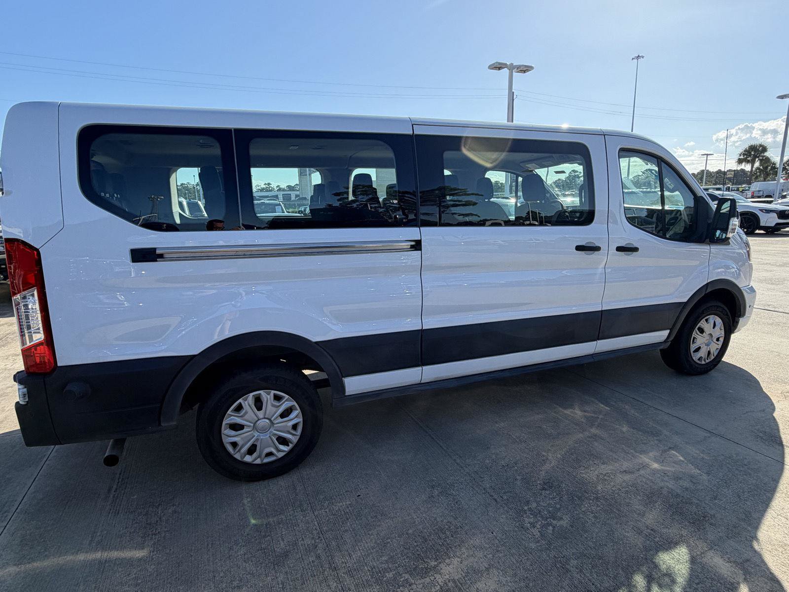 Certified 2024 Ford Transit 350 XLT RWD image 5
