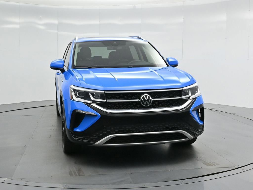 Used 2022 Volkswagen Taos SEL w/ Panoramic Sunroof Package image 6