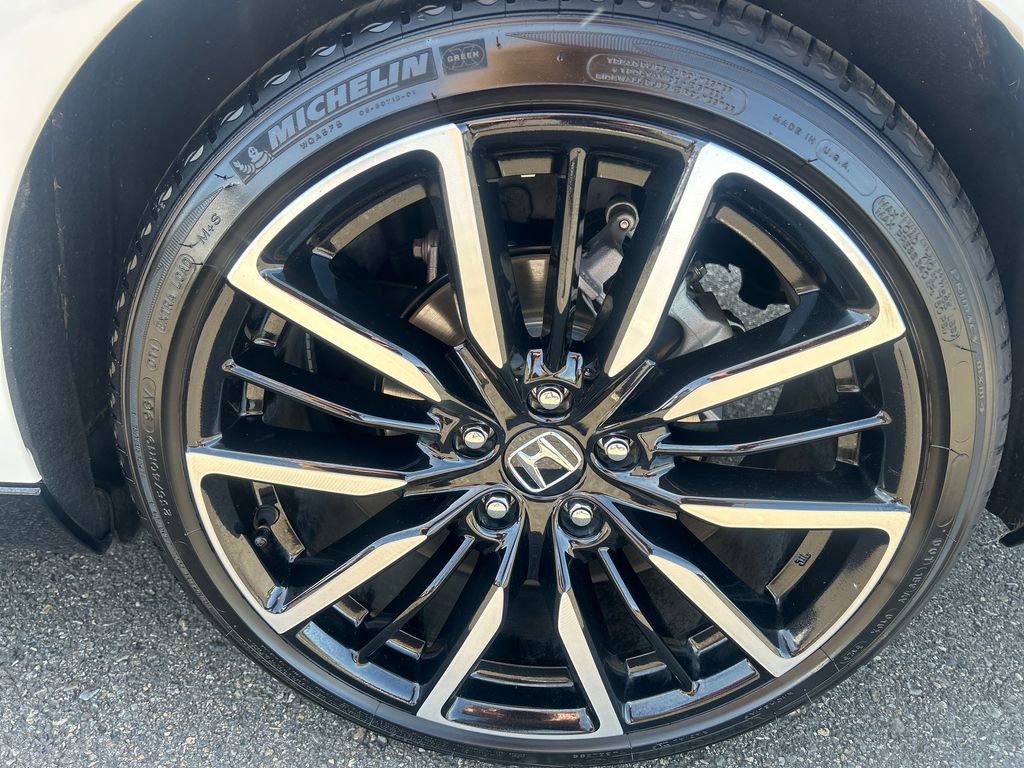 Used 2023 Honda Accord Touring image 13