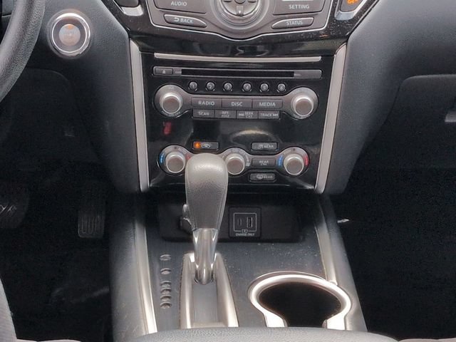 Used 2020 Nissan Pathfinder S AWD/4WD image 19