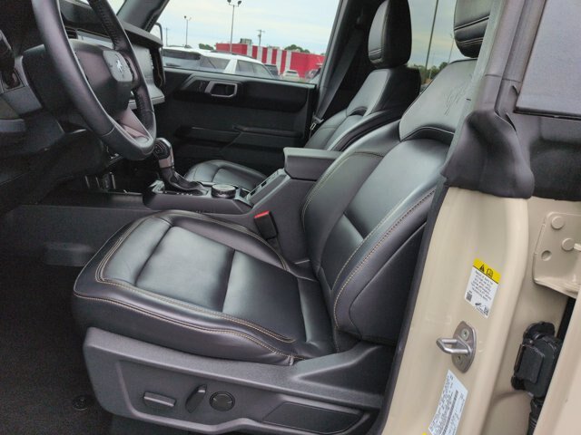 Certified 2025 Ford Bronco Badlands AWD/4WD image 16