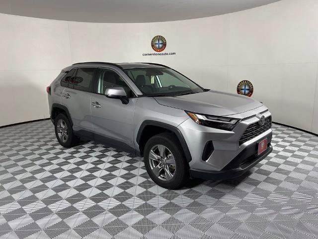 Used 2025 Toyota RAV4 XLE AWD/4WD image 15