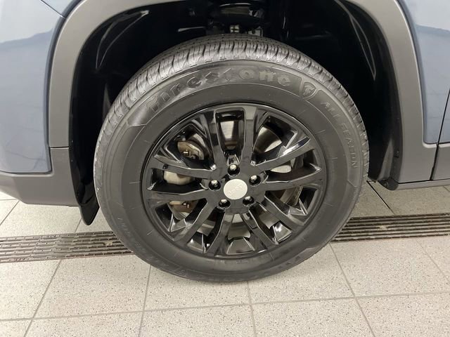 Used 2020 Jeep Cherokee Latitude w/ Cold Weather Group AWD/4WD image 10