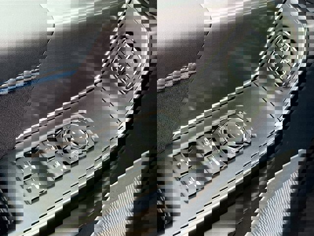 Certified 2024 Ford F150 Platinum w/ Equipment Group 702A High image 17