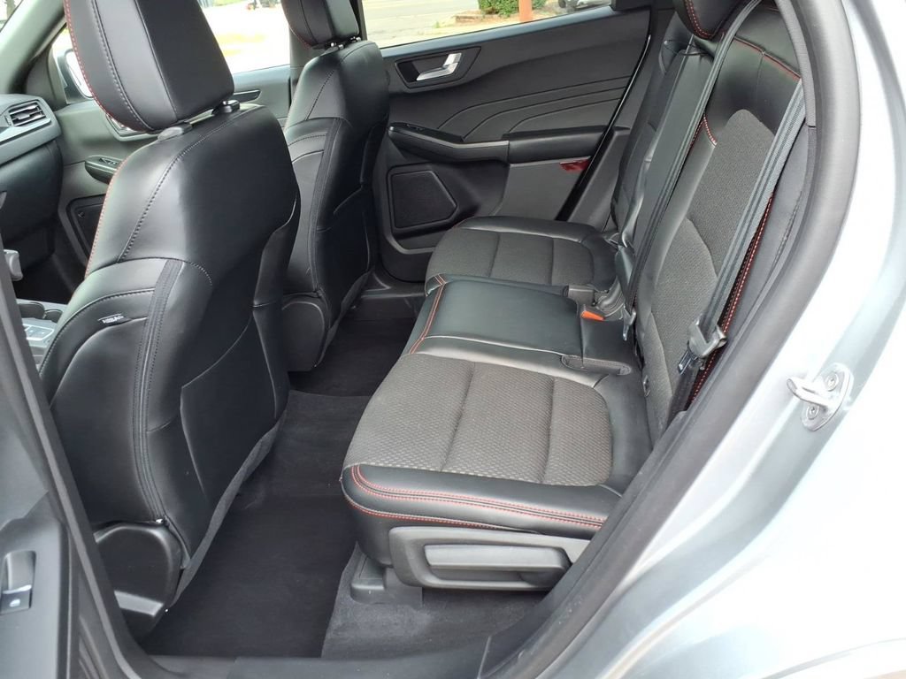 Certified 2023 Ford Escape ST-Line Select w/ Tech Pack #2 AWD/4WD image 11