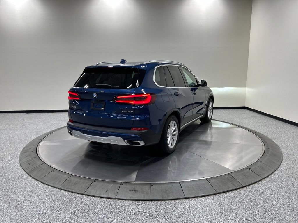 Used 2021 BMW X5 xDrive40i w/ Executive Package AWD/4WD image 7