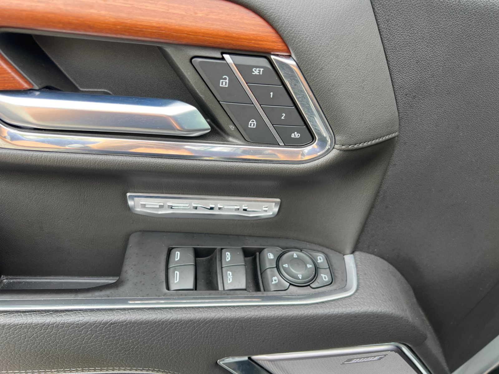 Used 2023 GMC Sierra 1500 Denali AWD/4WD image 11