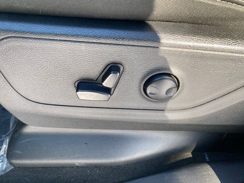 Used 2023 RAM 1500 Big Horn image 15